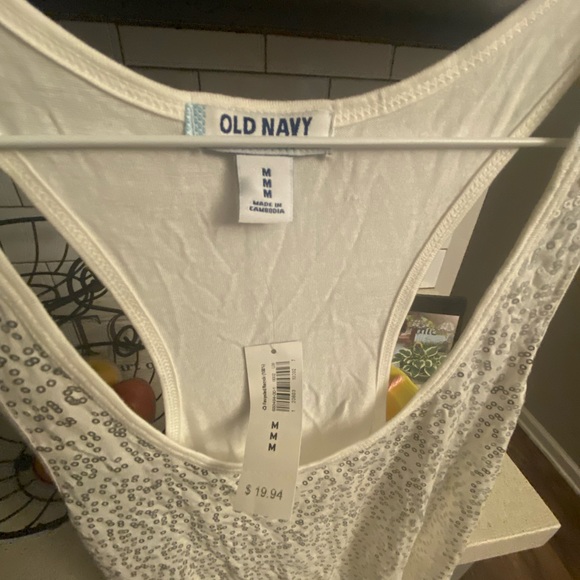 women’s Old Navy tank top NWT - Picture 4 of 4